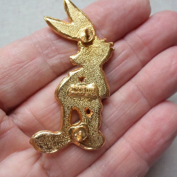 Vintage Bugs Bunny Enamel Pin Brooch - Picture 5 of 6